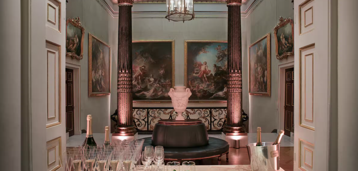 The Wallace Collection London Drawing Room Suite