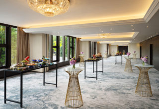 InterContinentalLondonParkLane_LeadenhalltoRoman_Standing_Conference_Buffet
