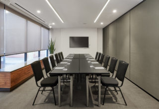 HRBRIS_ExecStudios_2_Boardroom_LowRes