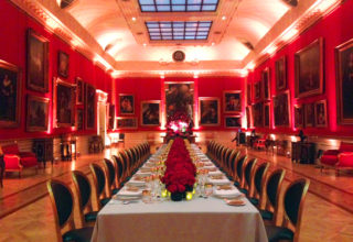 09 GG 28_Dinner on long table_060617 (4)