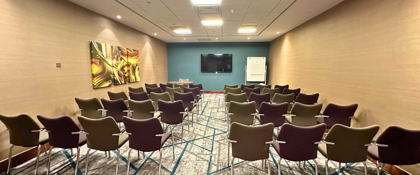 sandhurst - crowne plaza east reading