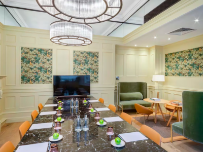 Apple Room