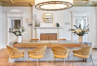 007MeliaLondonKensington_Collection-Reception Front Desk (1)