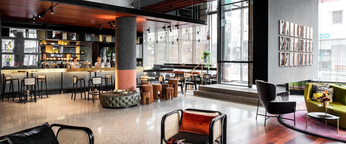QT-Perth-lobby bar