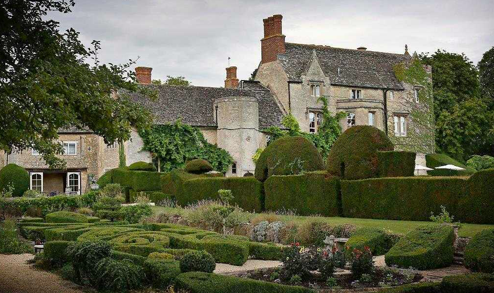 Weston Manor Hotel