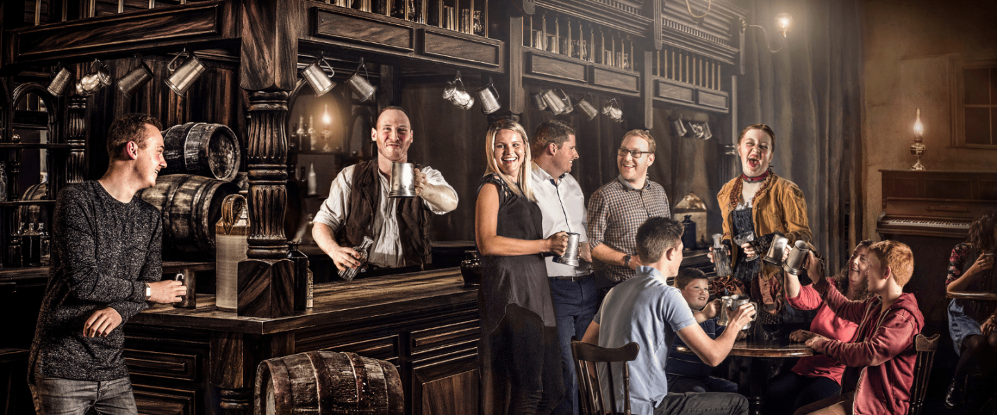 Tavern Guests And Staff Pic At London Dungeon