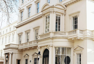 10-11 Carlton House