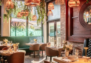 Smiths_Bar__Grill_051__1600x800_acf_cropped