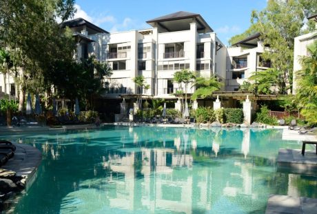 Pullman Palm Cove Sea Temple Resort & Spa