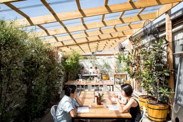 http://the%20baker's%20wife%20courtyard