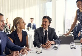 GLOBAL_P0247 Meeting Round Table Talking