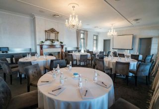 imgi_146_46aec0ae-9eb2-47f6-acaf-95ac62fc49f8_Main Dining Room – Cabaret